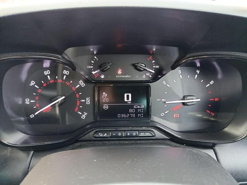 Used Citroën C3 Aircross PureTech 108 HP (79 kW) 2022 White SUV