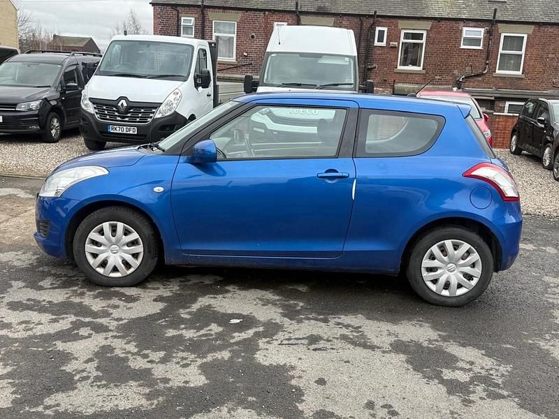 Used Suzuki Swift 2011 Blue Hatchback