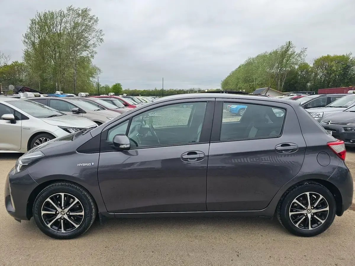 Used Toyota Yaris Hybrid 2018 Grey Hatchback