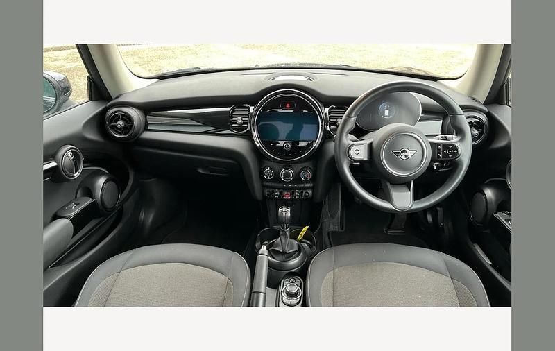 Used Mini Cooper Classic 136 HP (100 kW) 2022 Black Hatchback