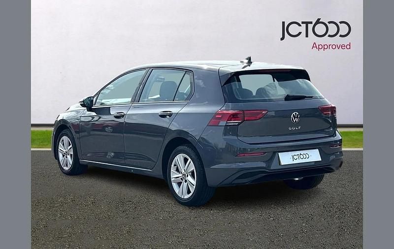 Used VW Golf VIII Life 113 HP (83 kW) 2022 Grey Hatchback