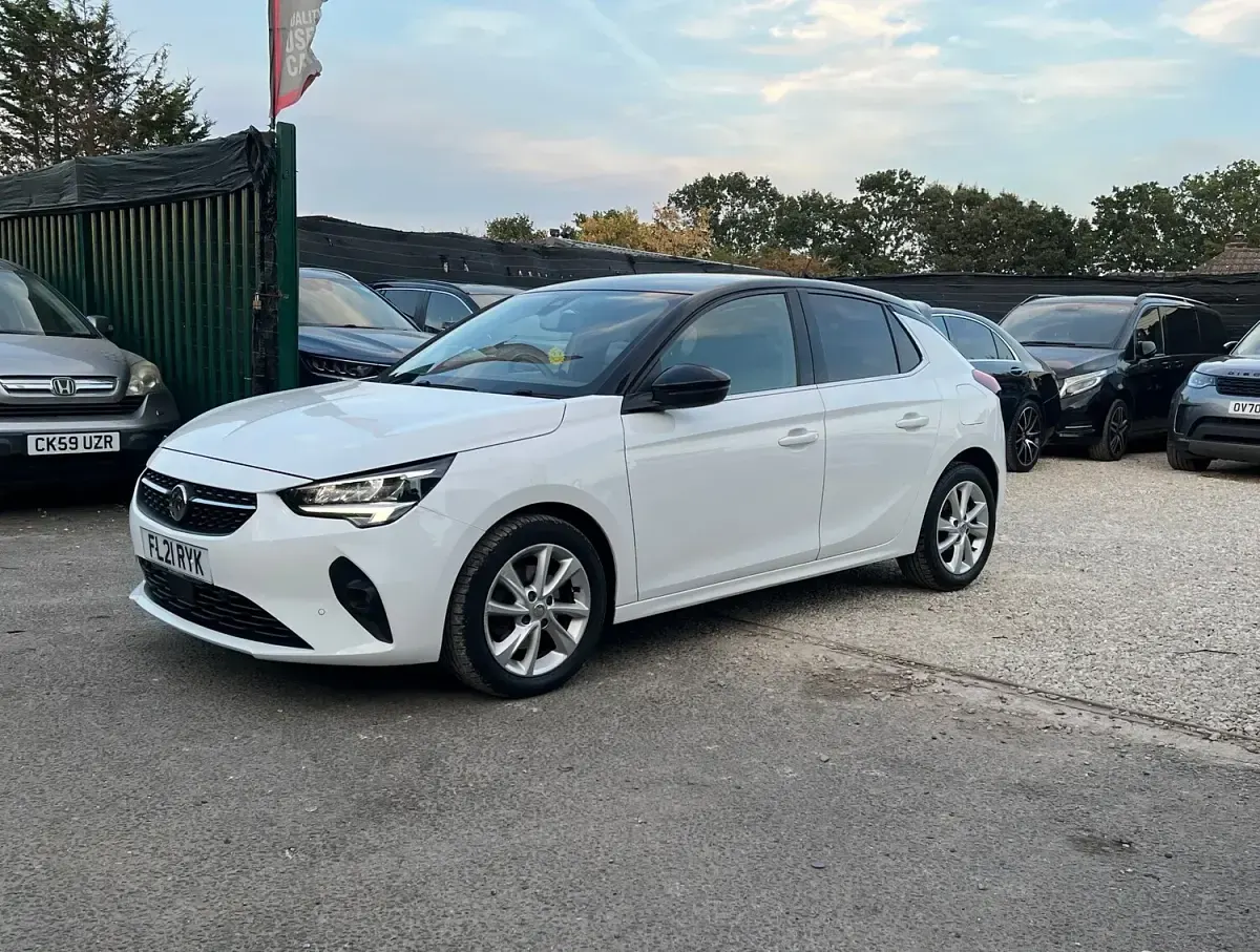 Used Vauxhall Corsa Elite 100 HP (73 kW) 2021 White Hatchback