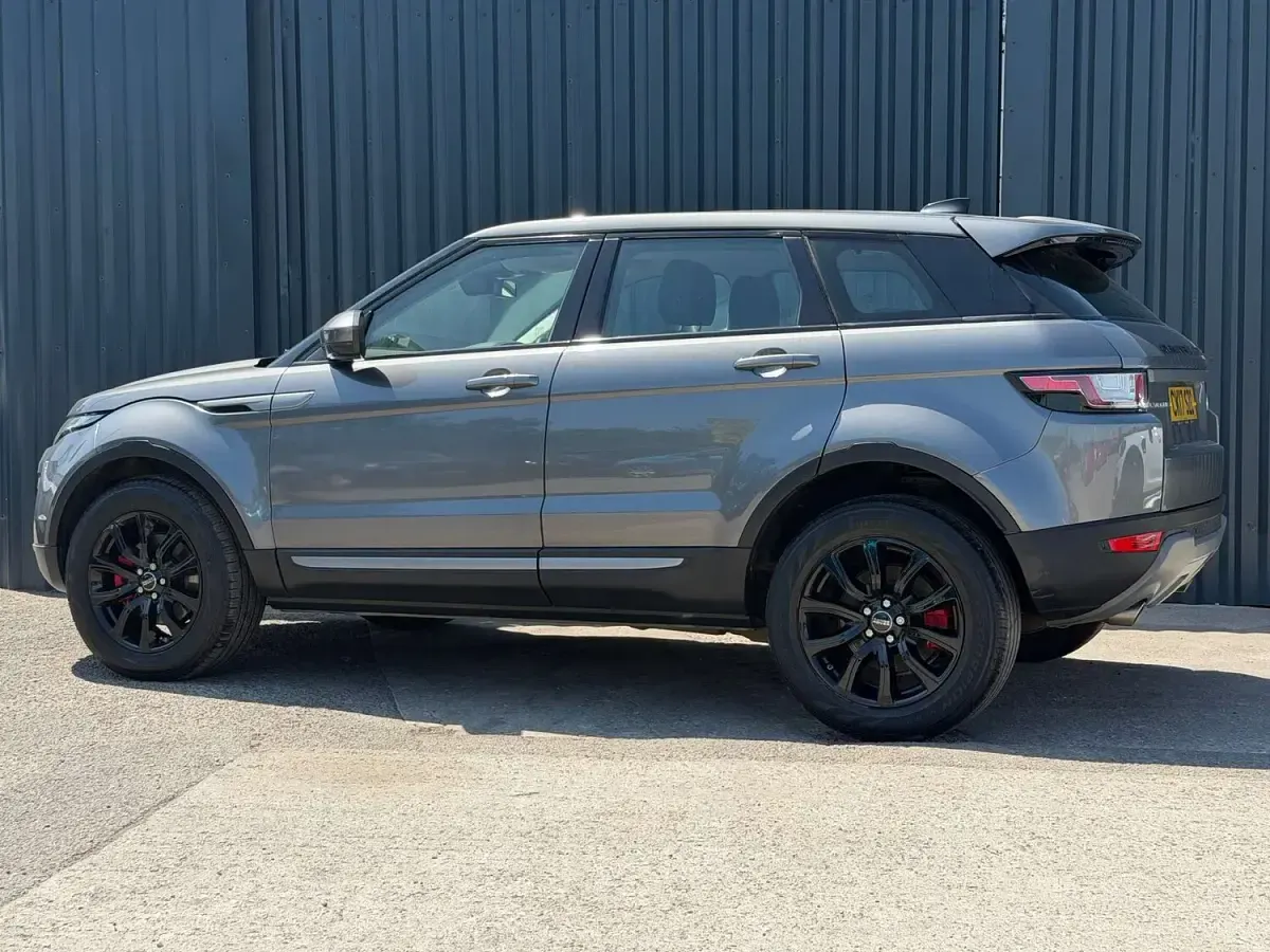 Used Land Rover Range Rover evoque SE 2017 Grey SUV