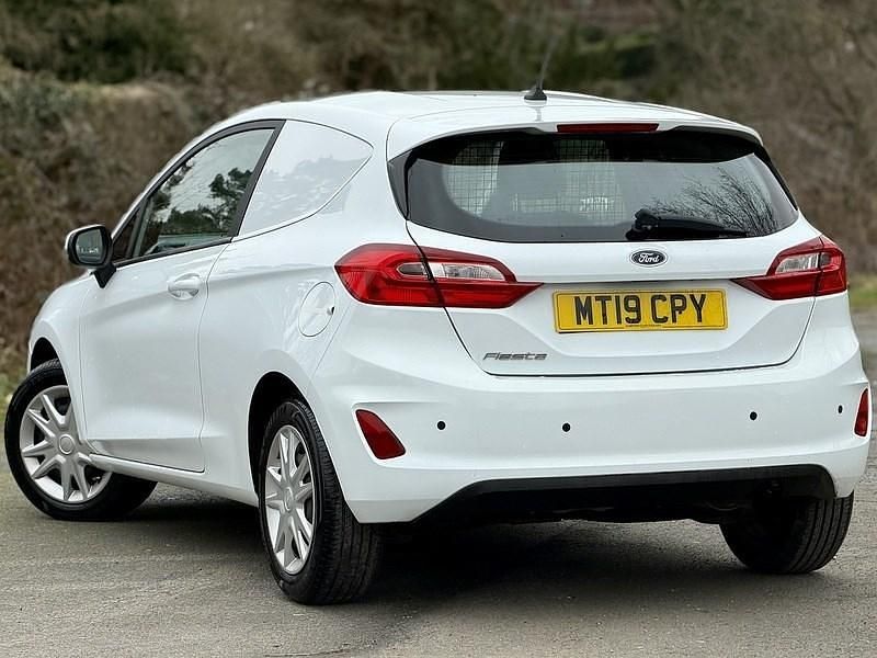 Used Ford Fiesta 2019 White Hatchback