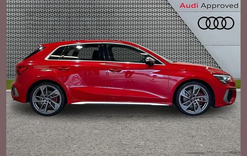 Used Audi S3 Sportback Comfort 310 HP (228 kW) 2021 Red Hatchback