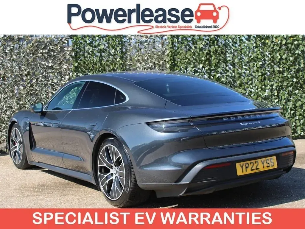 Begagnad Porsche Taycan Performance Package 11 kW (15 HK) 2022 Grå Sedan