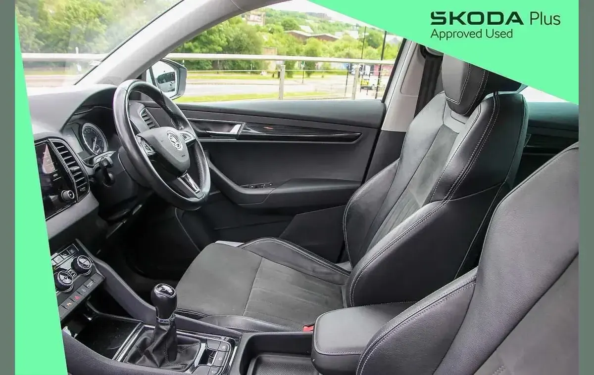 Used Skoda Karoq SE 116 HP (85 kW) 2019 White SUV