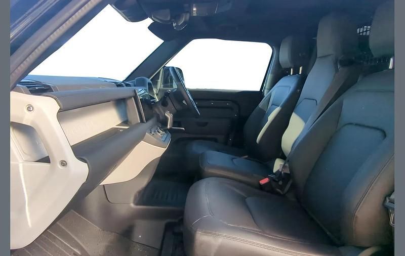 Used Land Rover Defender SE Dynamic 246 HP (180 kW) 2025 Black SUV