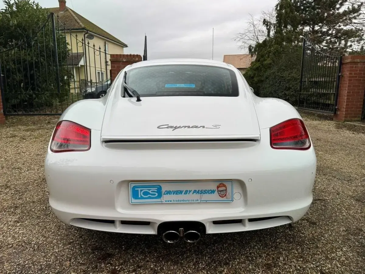 Used Porsche Cayman 265 HP (194 kW) 2010 White Coupe