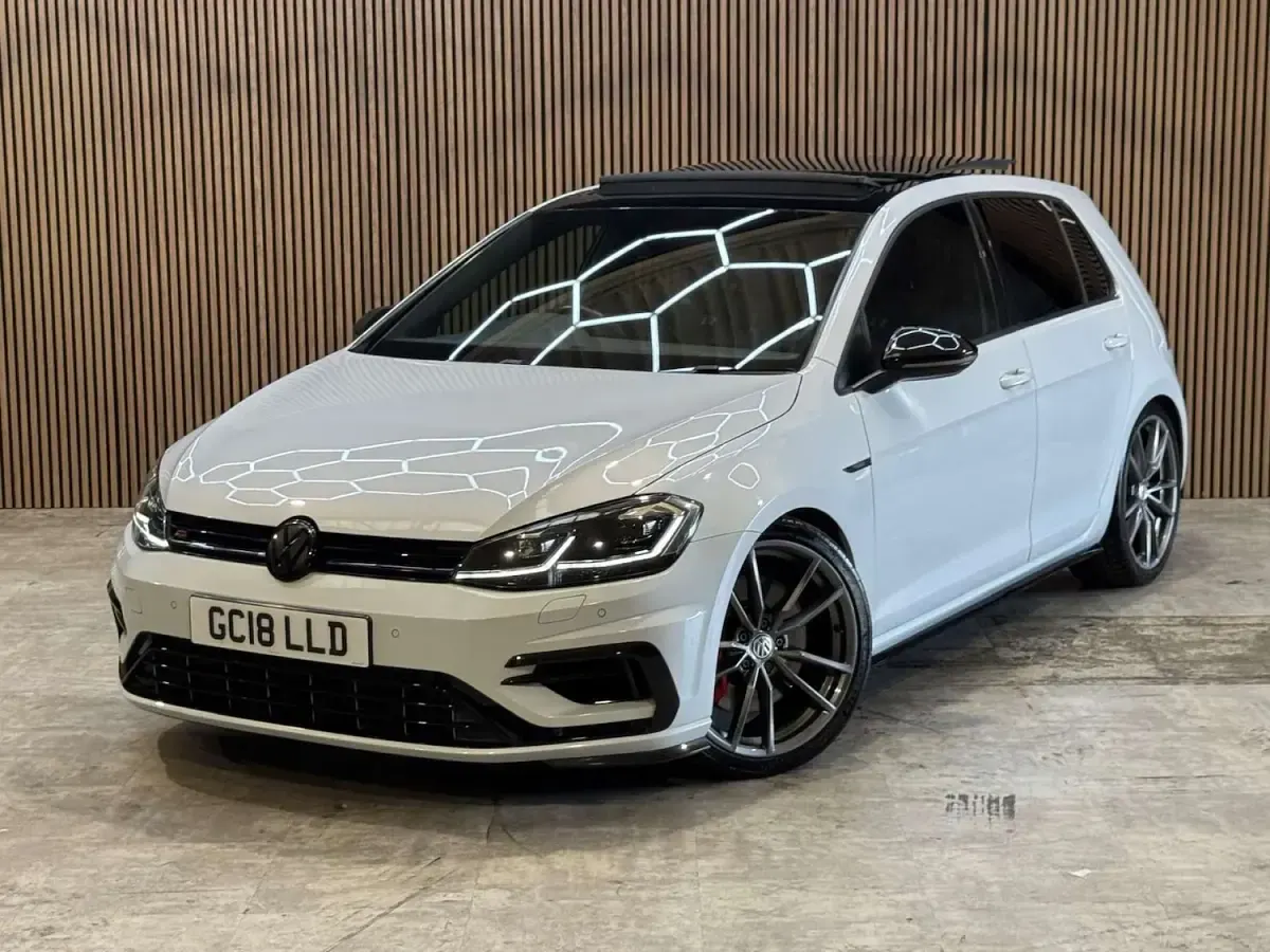 Used VW Golf VII R 305 HP (224 kW) 2018 Silver Hatchback