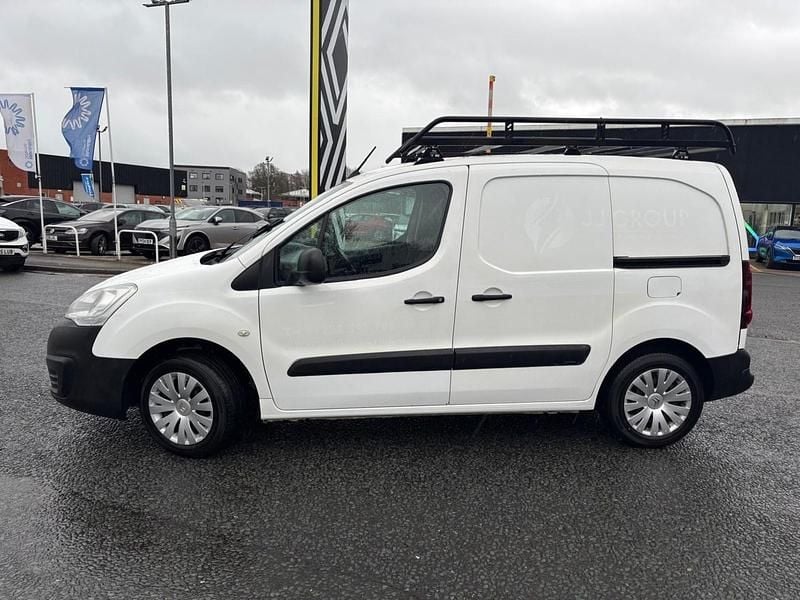 Used Citroën Berlingo 75 HP (55 kW) 2016 White MPV