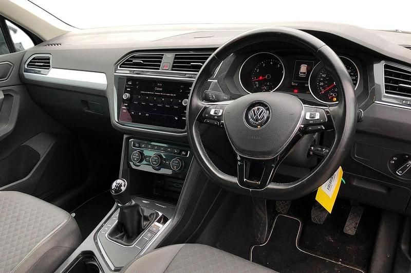 Used VW Tiguan SE 131 HP (96 kW) 2018 Grey SUV