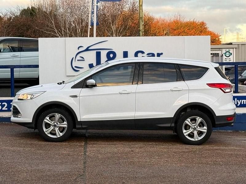 Used Ford Kuga Zetec 140 HP (102 kW) 2013 White SUV