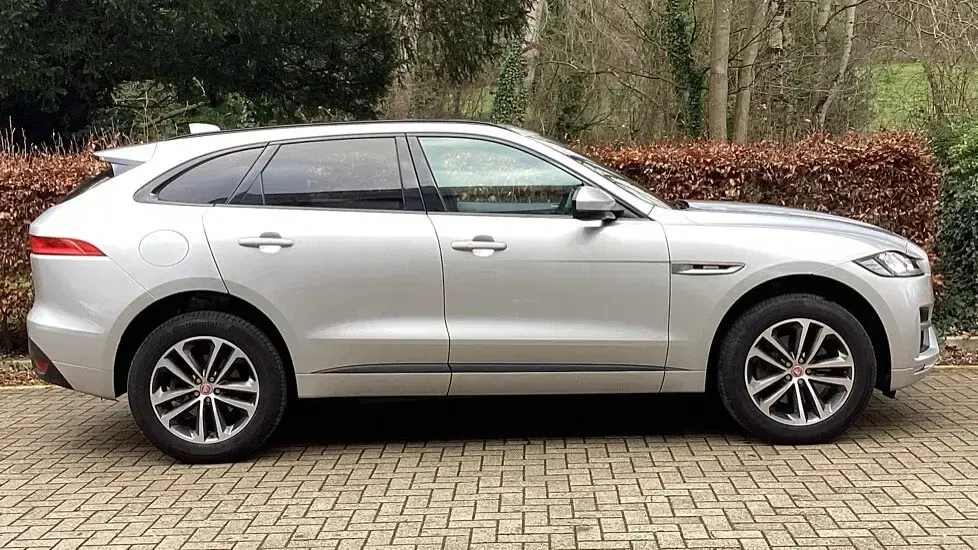 Used Jaguar F-Pace R-Sport 300 HP (220 kW) 2019 Silver SUV
