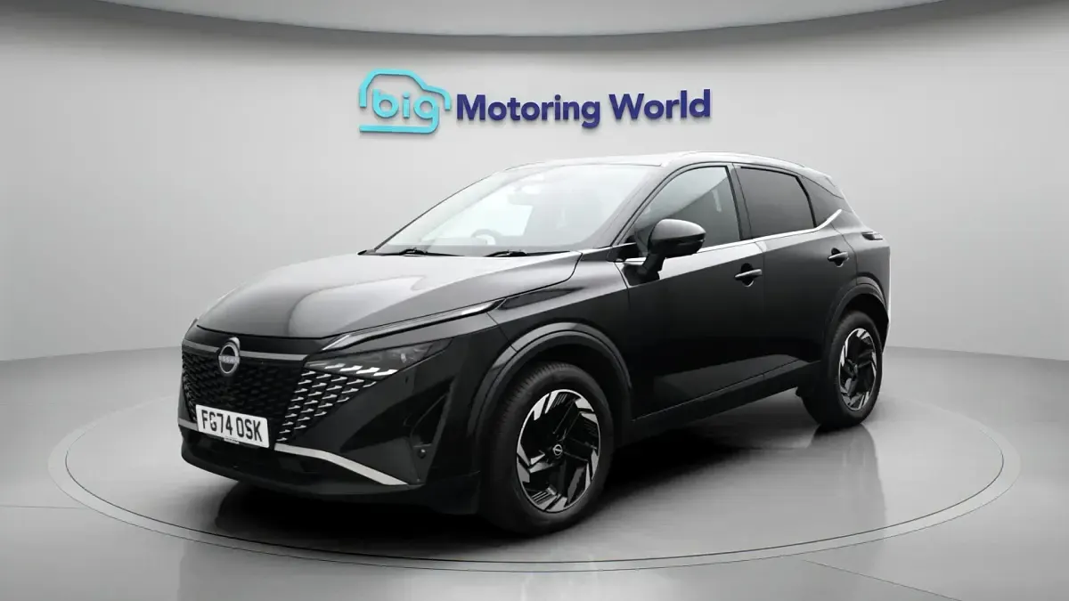 Used Nissan Qashqai N-Connecta 140 HP (102 kW) 2025 Black SUV