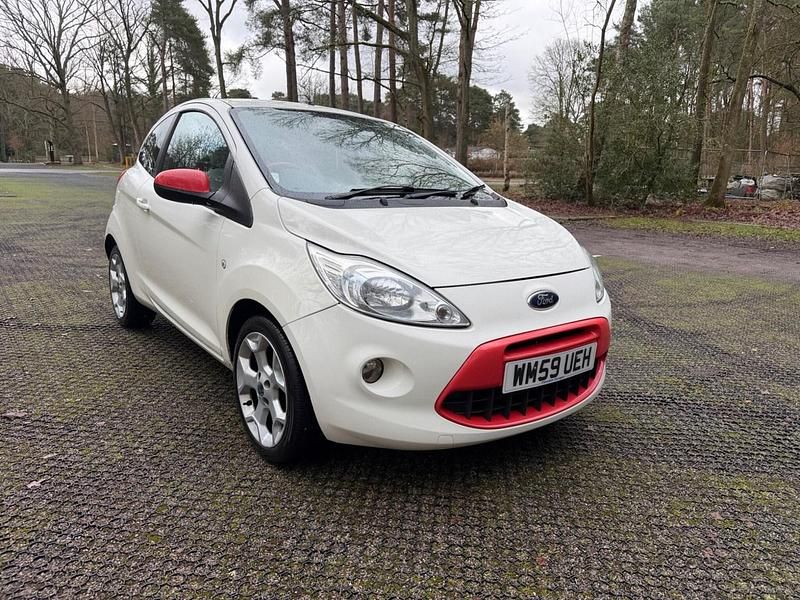 Used Ford Ka Zetec 69 HP (50 kW) 2010 White Hatchback