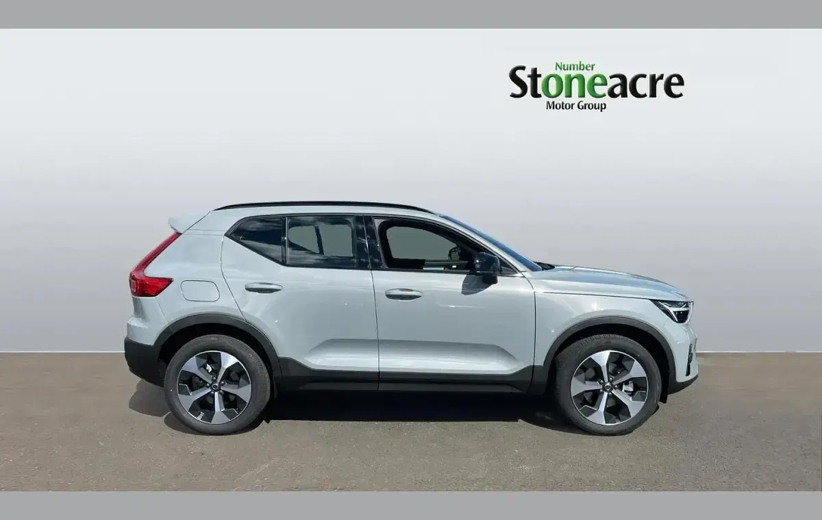 New Volvo XC40 Plus 161 HP (118 kW) 2026 Grey SUV