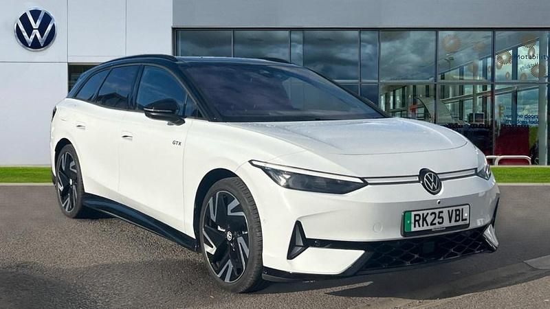 White Used 2025 VW ID.7 GTX Sedan | £45,837 (Fair price) - Image 1/4