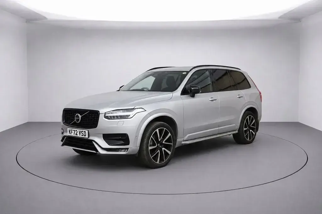 Usado Volvo XC90 Plus 235 CV (172 kW) 2022 Plateado SUV