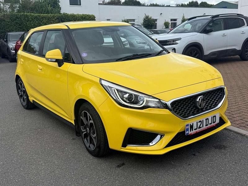 Yellow Used 2021 MG MG3 Exclusive Hatchback | £9,195 (Fair price) - Image 1/4