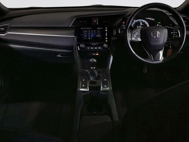 Used Honda Civic SR 126 HP (92 kW) 2018 White Hatchback