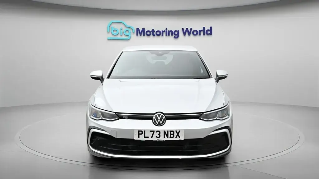 Used VW Golf VIII R-line 150 HP (110 kW) 2024 Silver Hatchback