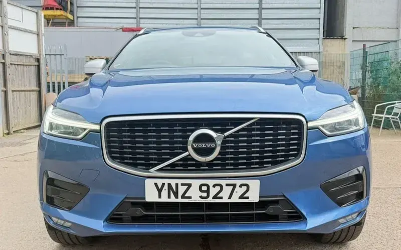 Used Volvo XC60 R-Design Pro 235 HP (172 kW) 2018 Blue SUV