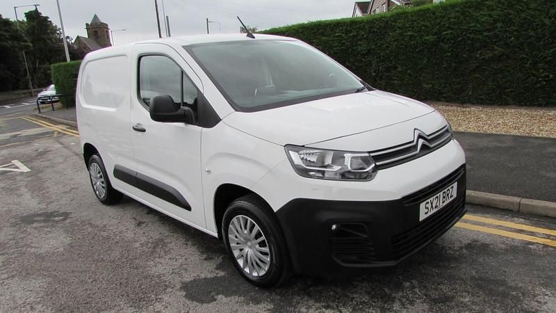 White Used 2021 Citroën Berlingo MPV | £7,495 (Fair price) - Image 1/4