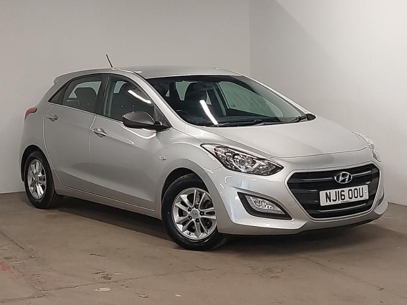 Silver Used 2016 Hyundai i30 SE Hatchback | £6,998 (Fair price) - Image 1/4