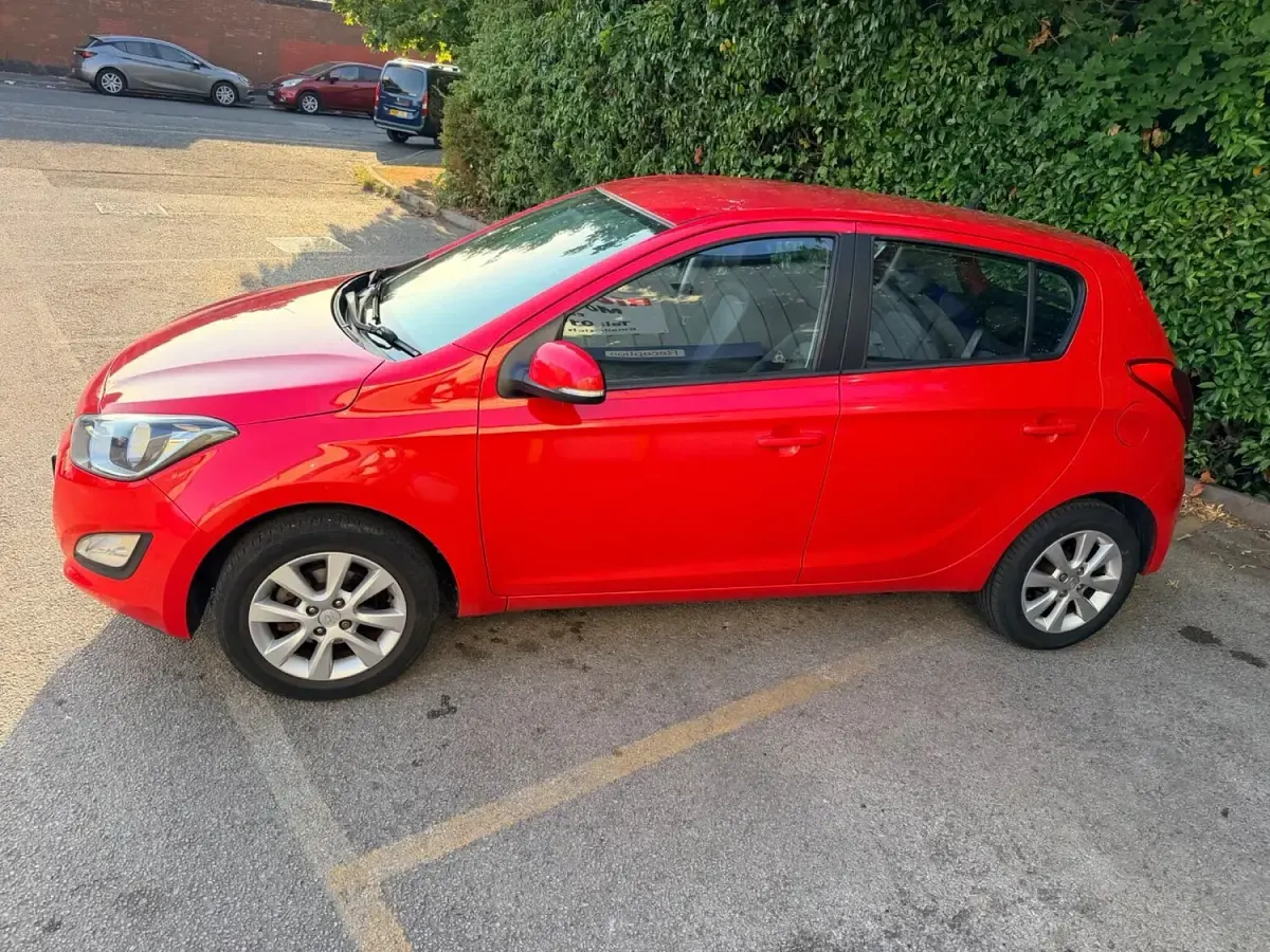 Used Hyundai i20 Active 2014 Red Hatchback