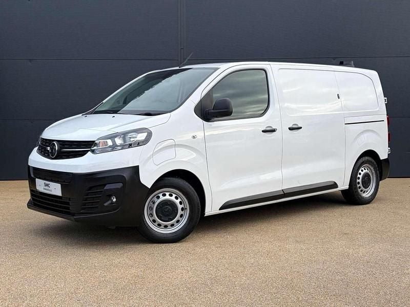 White Used 2021 Vauxhall Vivaro MPV | £8,995 (Super price) - Image 1/4