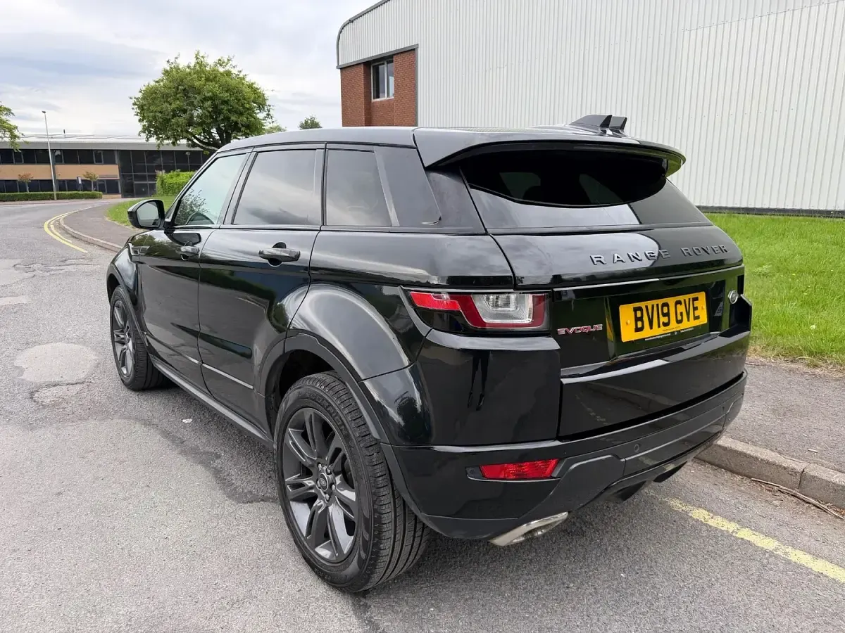 Used Land Rover Range Rover evoque Landmark 180 HP (132 kW) 2019 Black SUV