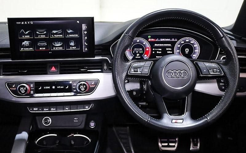 Used Audi A4 S-Line 163 HP (119 kW) 2025 Sedan