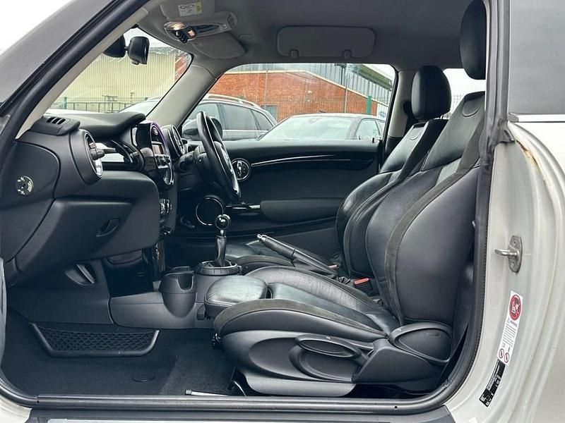 Used Mini Cooper Hatch 136 HP (100 kW) 2014 Silver Hatchback