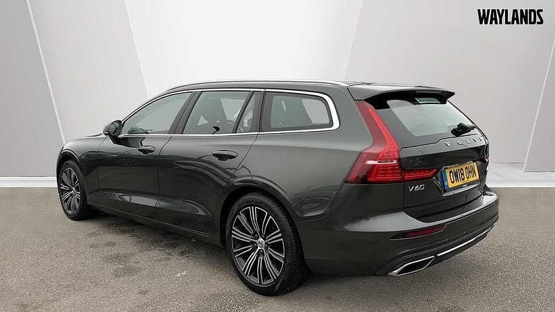 Used Volvo V60 Inscription 188 HP (138 kW) 2018 Grey Estate