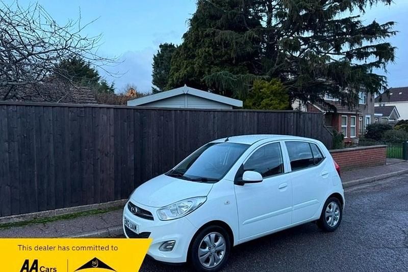 White Used 2012 Hyundai i10 Active Hatchback | £5,895 (Fair price) - Image 1/1