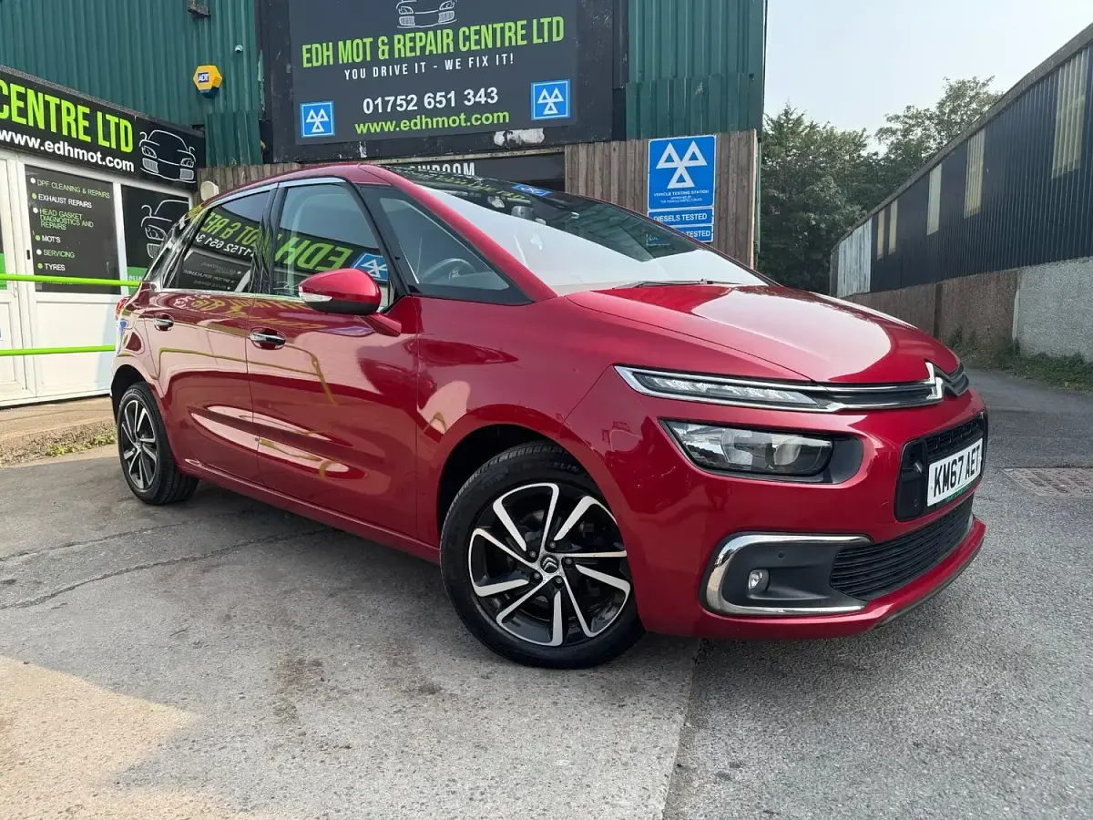 Used Citroën C4 Picasso Flair 2017 Red MPV