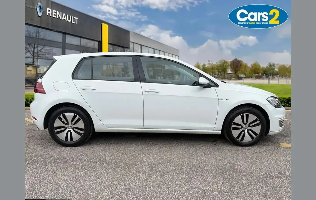 Used VW e-Golf 99 kW (135 HP) 2019 White Hatchback