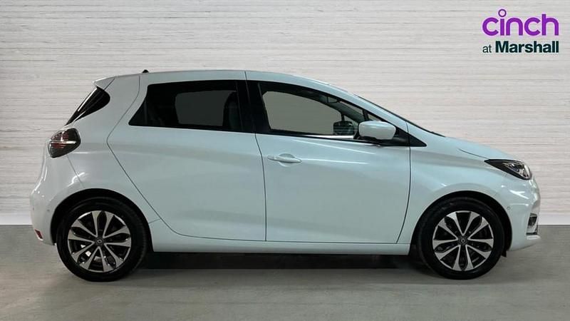 Used Renault Zoe GT-Line 100 kW (136 HP) 2021 White Hatchback