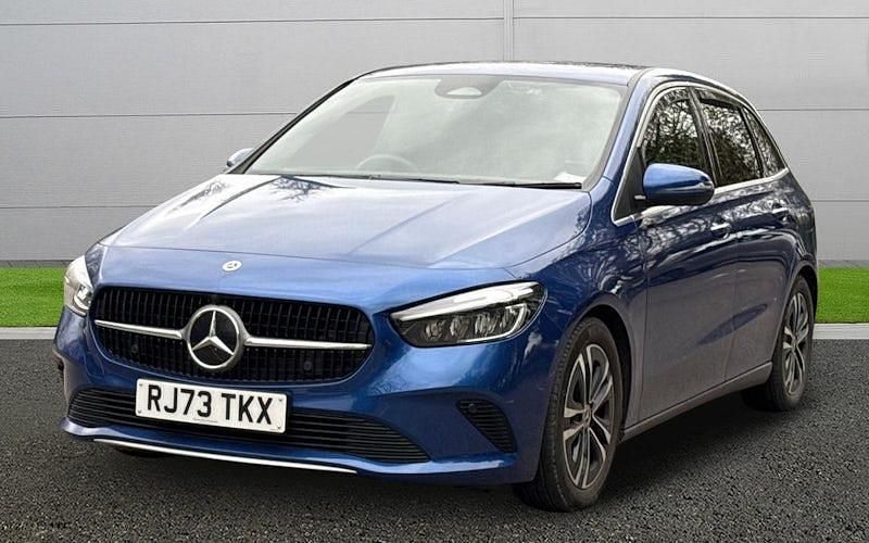 Used Mercedes B200 Executive 163 HP (119 kW) 2024 Blue MPV