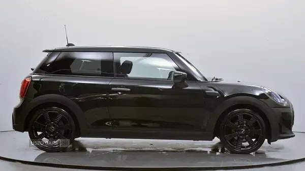 Used Mini Cooper Hatch 134 HP (98 kW) 2023 Green Hatchback