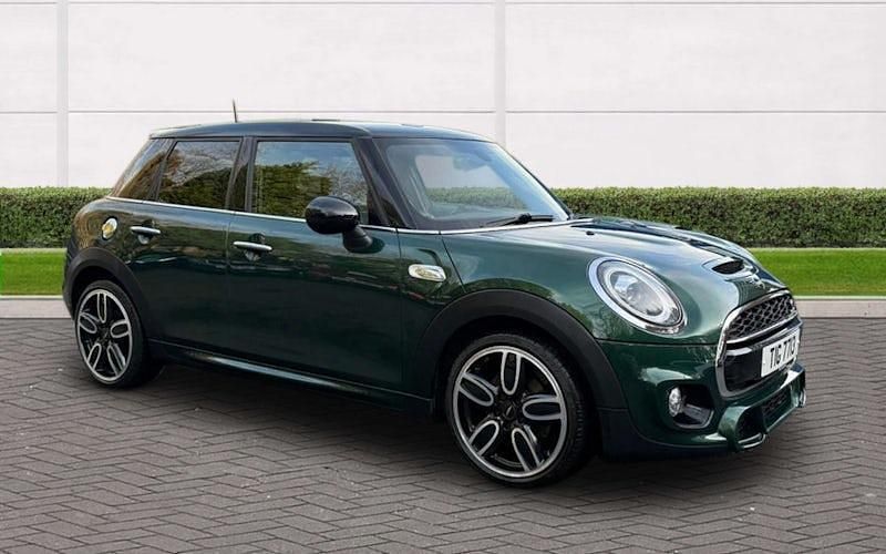 Usado Mini Cooper S Hatch 192 HP (141 kW) 2018 Verde Citadino
