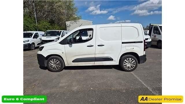 Used Peugeot Partner 131 HP (96 kW) 2020 White MPV