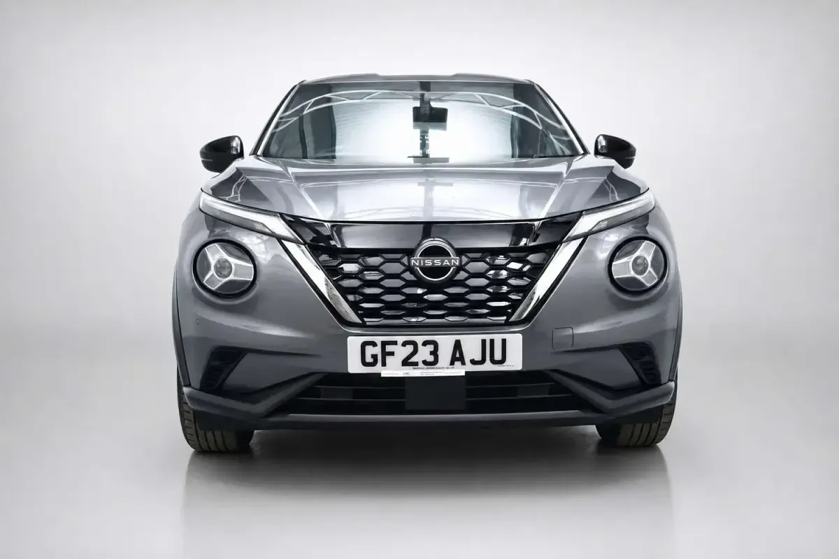 Used Nissan Juke N-Connecta 143 HP (105 kW) 2023 Grey SUV