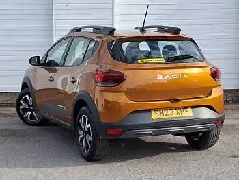 Używany Dacia Sandero Journey 91 KM (66 kW) 2023 Pomarańczowy Hatchback