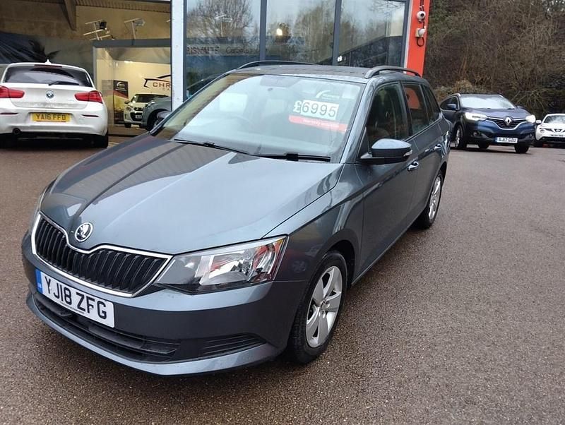 Used Skoda Fabia SE 95 HP (69 kW) 2018 Grey Estate