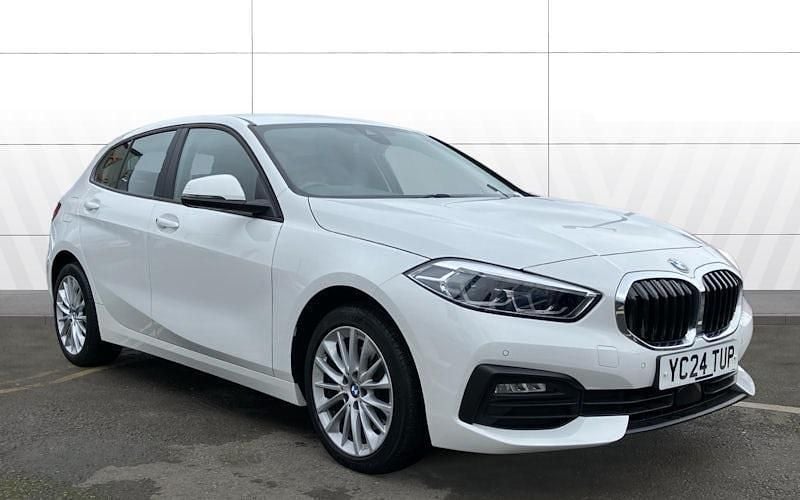 Used BMW 118 Comfort Edition 136 HP (100 kW) 2024 White Hatchback