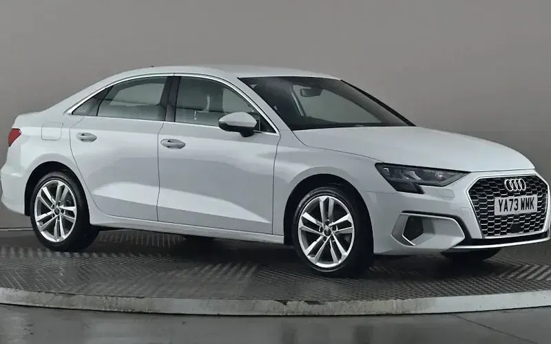 Usado Audi A3 Sport 150 HP (110 kW) 2023 Sedan