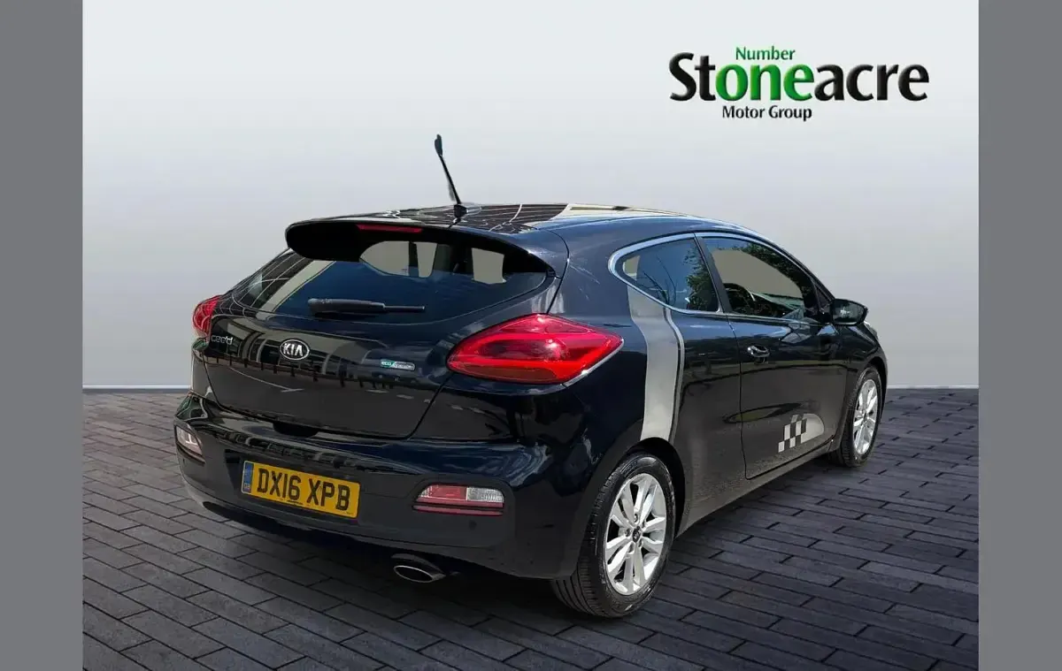 Used Kia ProCeed 134 HP (98 kW) 2016 Black Hatchback