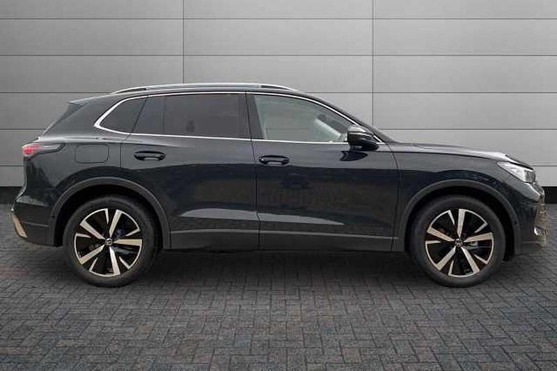 Used VW Tiguan Elegance 150 HP (110 kW) 2025 Urano grey SUV